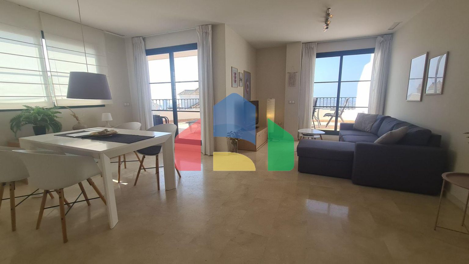 Впечатляющие апартаменты в Сьерра Кортина, Финестрат – Виды на море и горы!