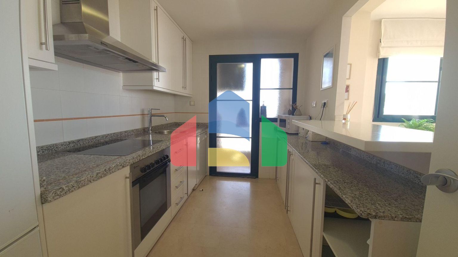 Впечатляющие апартаменты в Сьерра Кортина, Финестрат – Виды на море и горы!