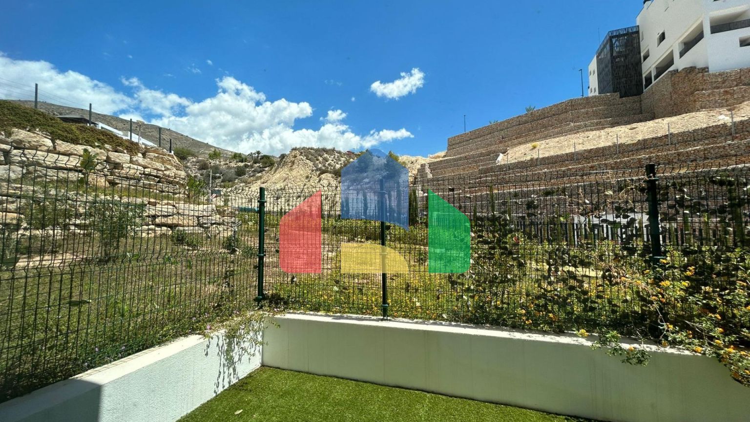 Фантастическая 3-комнатная квартира в Кампорроссо в Финестрате