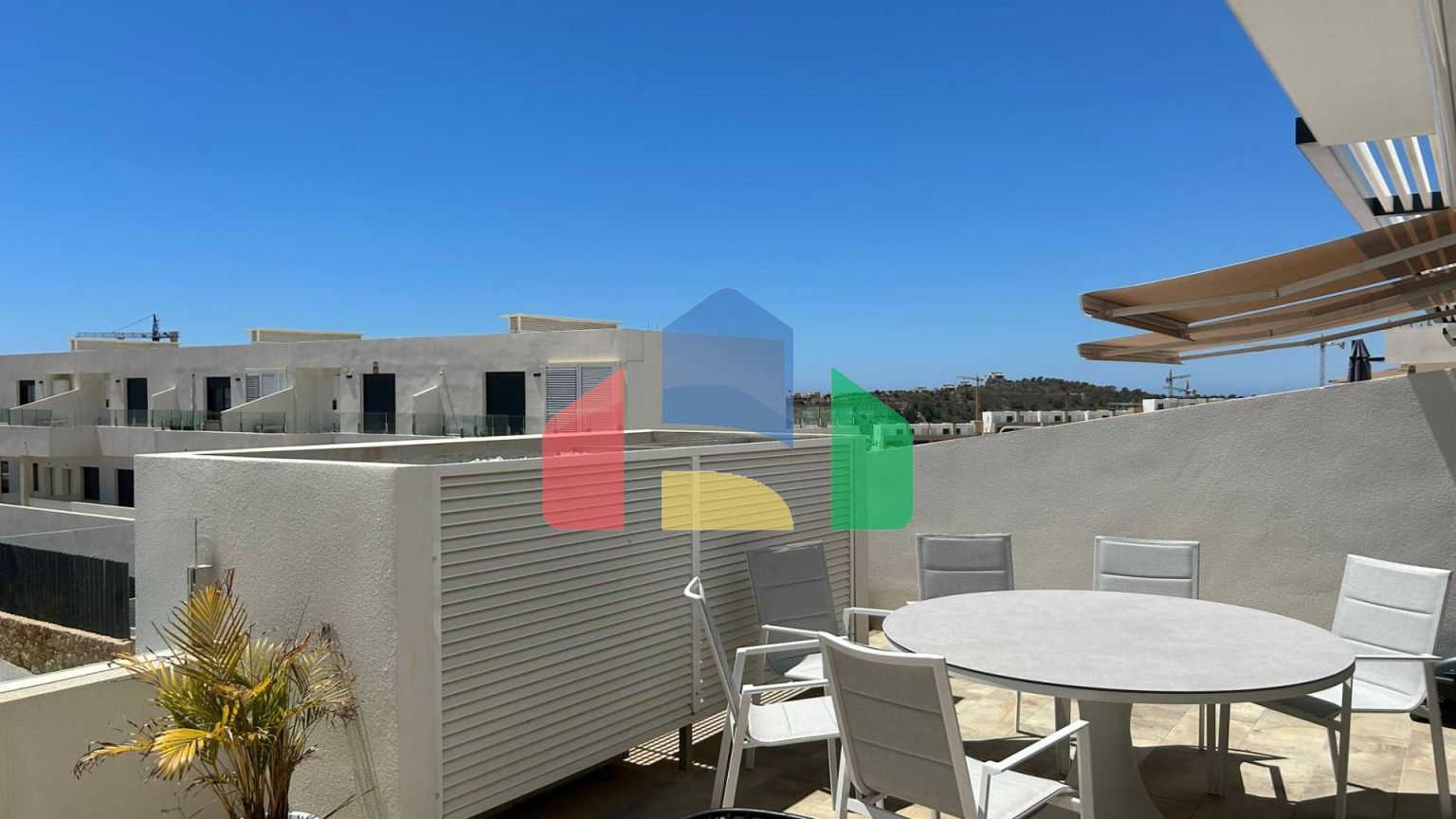 Фантастическая 3-комнатная квартира в Кампорроссо в Финестрате