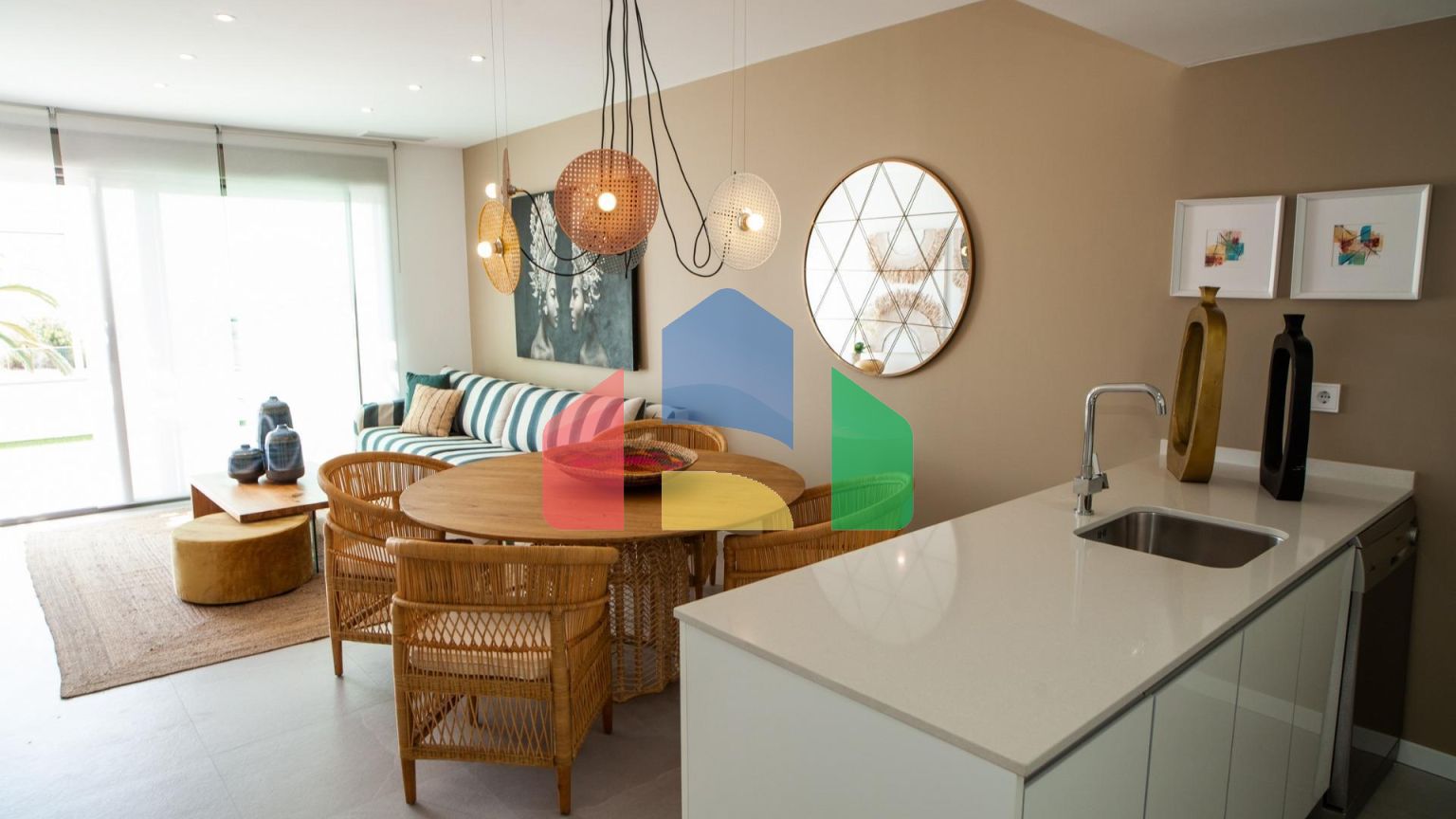 НОВЫЙ ЖИЛОЙ КОМПЛЕКС В ФИНЕСТРАТЕ С ВИДОМ НА МОРЕ