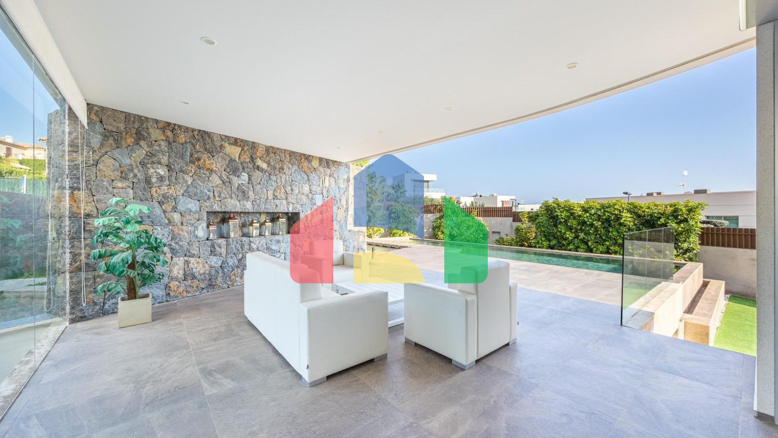 Дизайнерская вилла в Финестрате — идеальное сочетание комфорта и современной элегантности