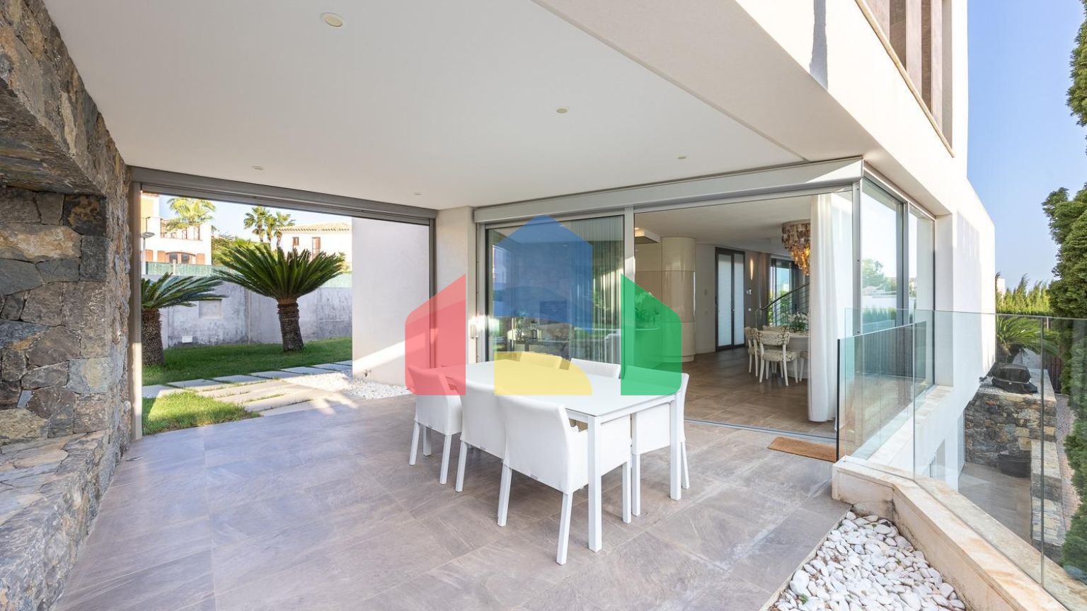 Дизайнерская вилла в Финестрате — идеальное сочетание комфорта и современной элегантности