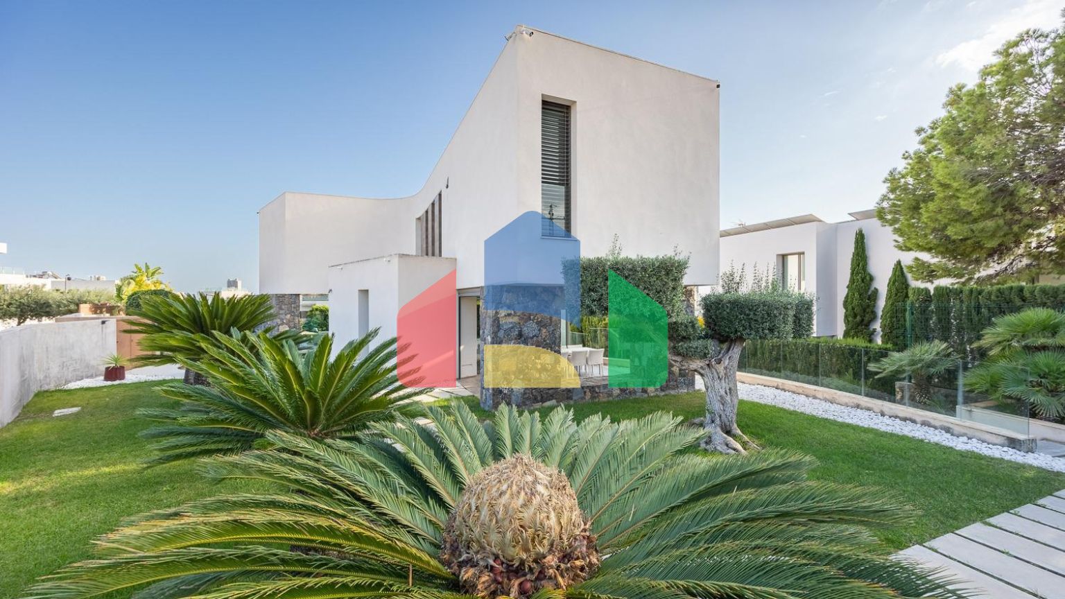 Дизайнерская вилла в Финестрате — идеальное сочетание комфорта и современной элегантности