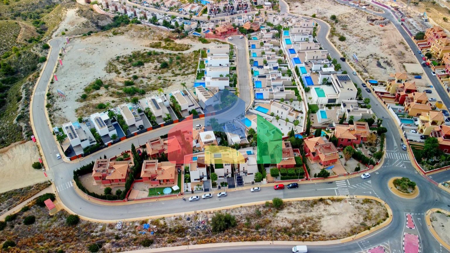 Современная вилла с видом на море из всех комнат в Balcón de Finestrat