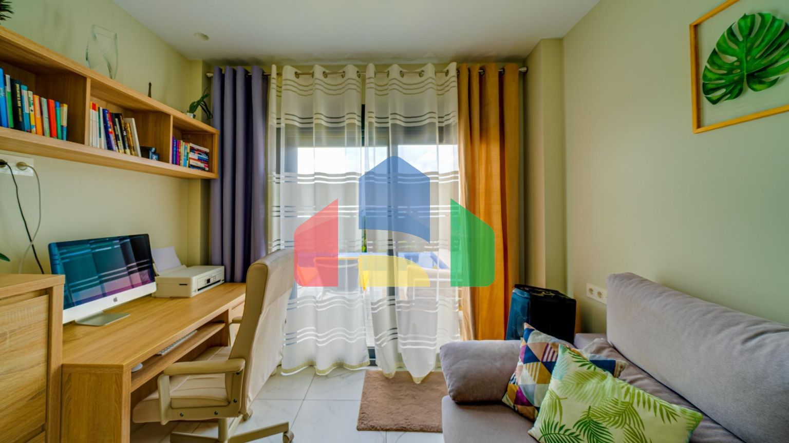 Современная вилла с видом на море из всех комнат в Balcón de Finestrat