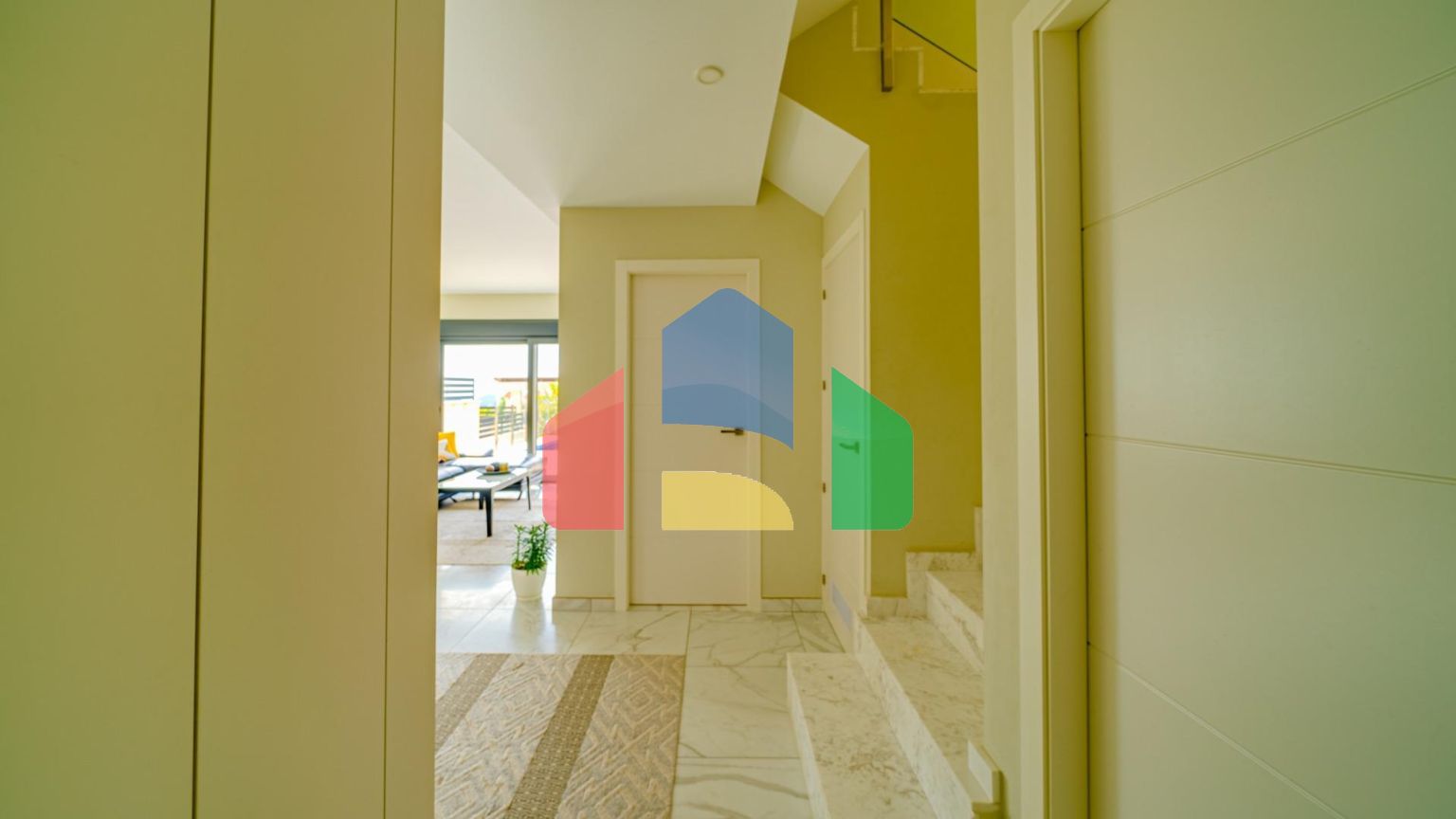 Современная вилла с видом на море из всех комнат в Balcón de Finestrat