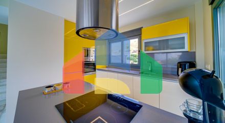 Современная вилла с видом на море из всех комнат в Balcón de Finestrat