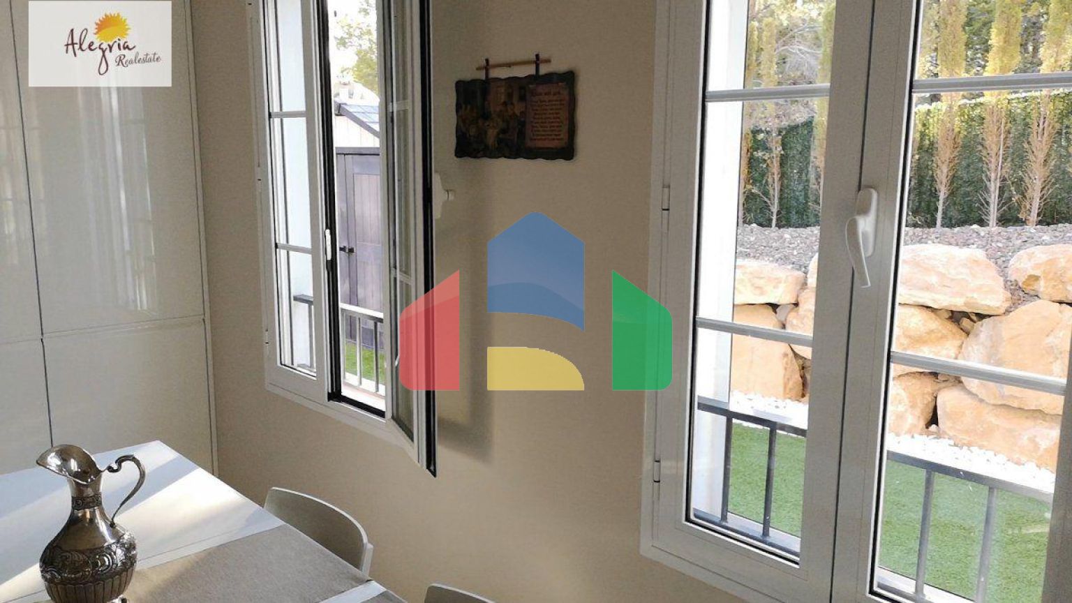 ПРЕВОСХОДНАЯ ВИЛЛА В СЬЕРРА КОРТИНА НА ПРОДАЖУ