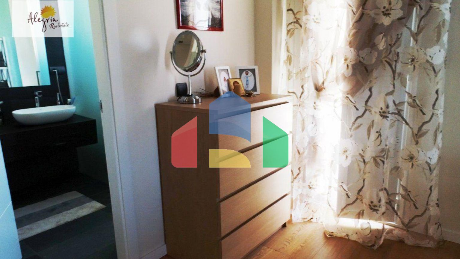 ПРЕВОСХОДНАЯ ВИЛЛА В СЬЕРРА КОРТИНА НА ПРОДАЖУ