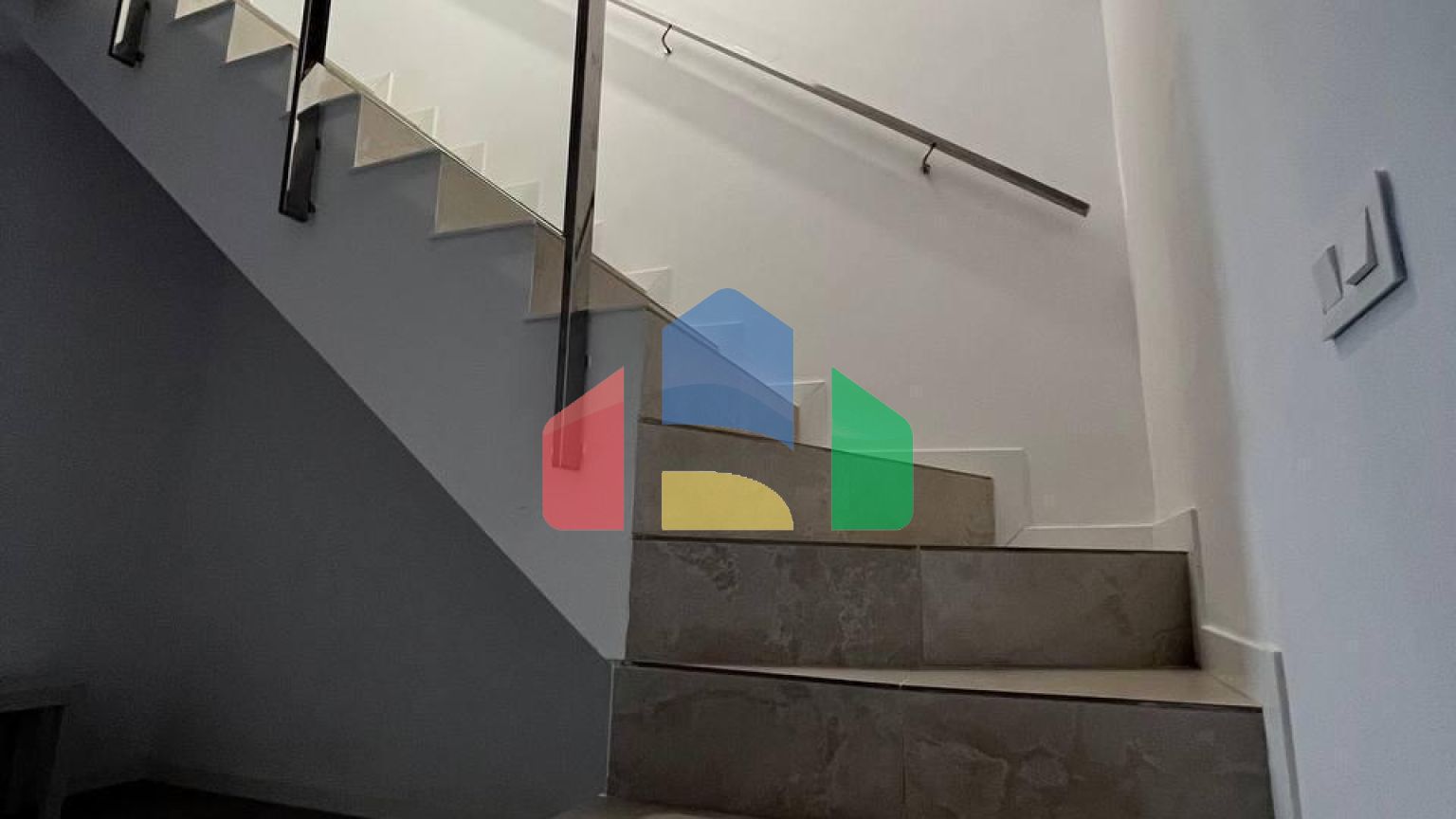 Дуплекс-пентхаус с потрясающим видом на море в эксклюзивном комплексе в Финестрате