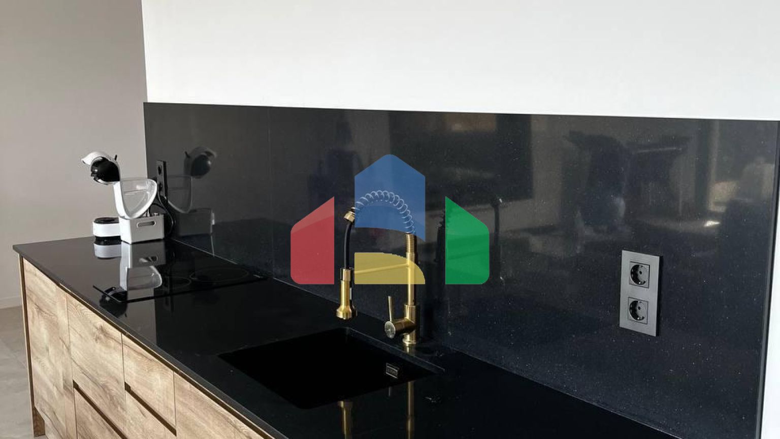 Дуплекс-пентхаус с потрясающим видом на море в эксклюзивном комплексе в Финестрате