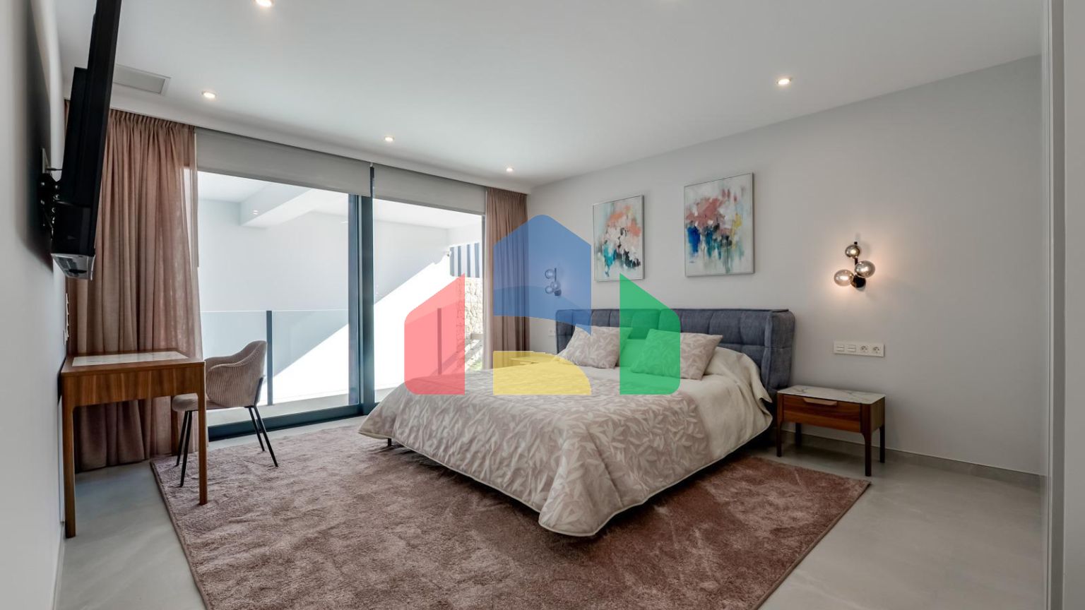 НОВАЯ РОСКОШНАЯ ВИЛЛА В ФИНЕСТРАТЕ С ВИДОМ НА МОРЕ