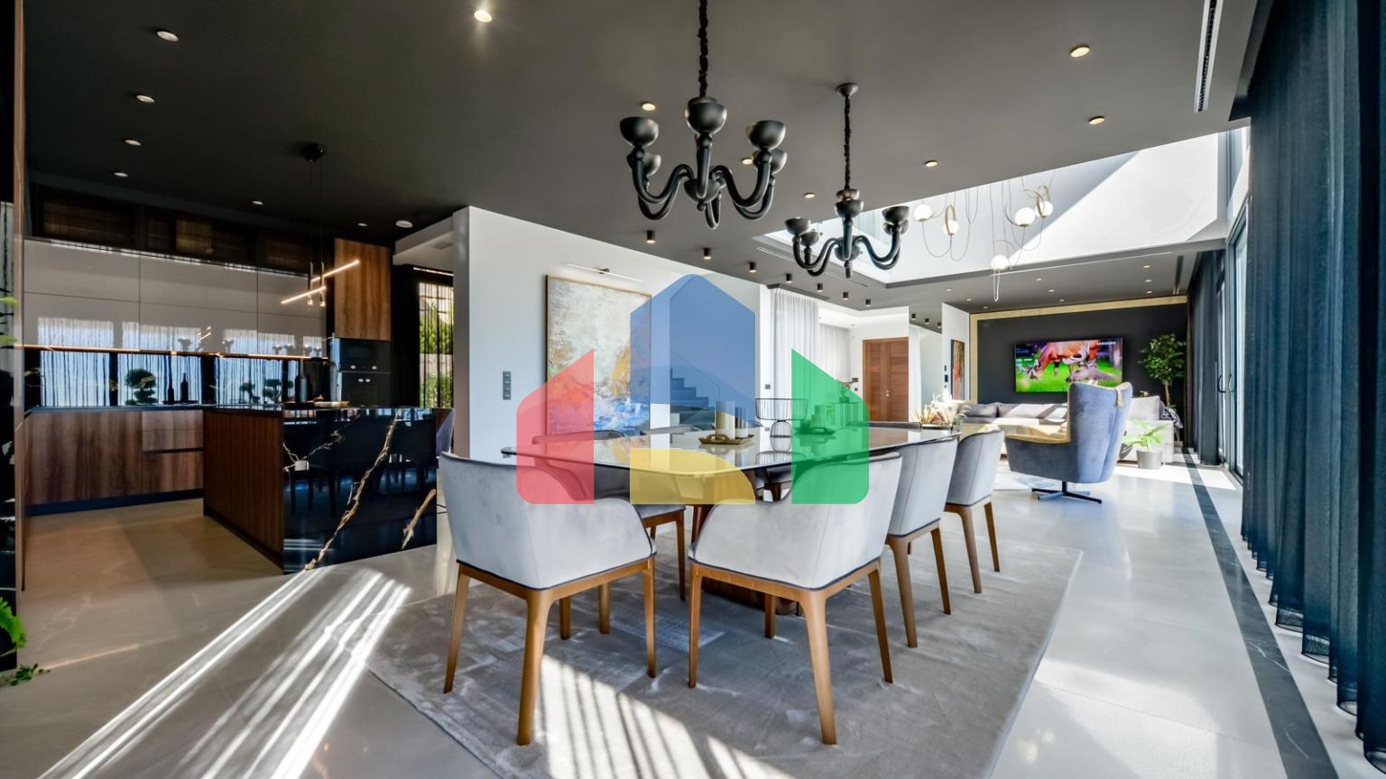 НОВАЯ РОСКОШНАЯ ВИЛЛА В ФИНЕСТРАТЕ С ВИДОМ НА МОРЕ