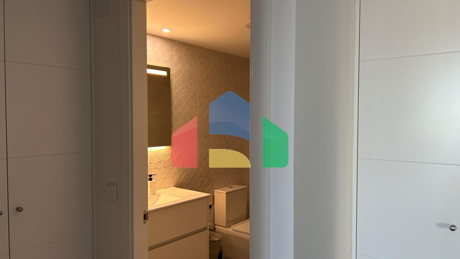 Современная квартира с захватывающим видом на море и первоклассными удобствами ️️