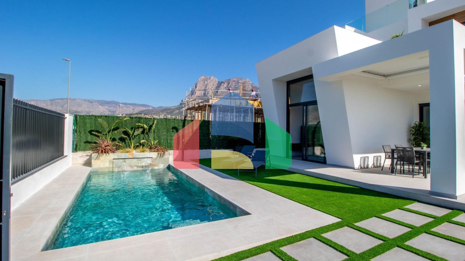 НОВЫЕ ВИЛЛЫ В ФИНЕСТРАТЕ