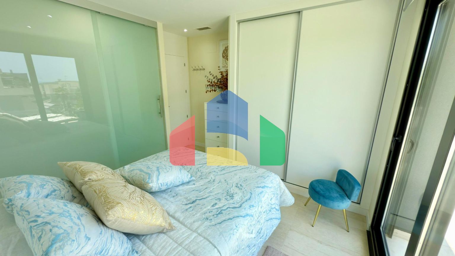 Мечтайте о виде на море: Живите в Mediterranean Views II