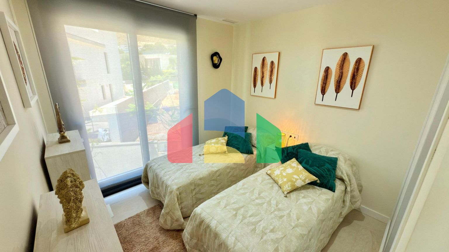 Мечтайте о виде на море: Живите в Mediterranean Views II