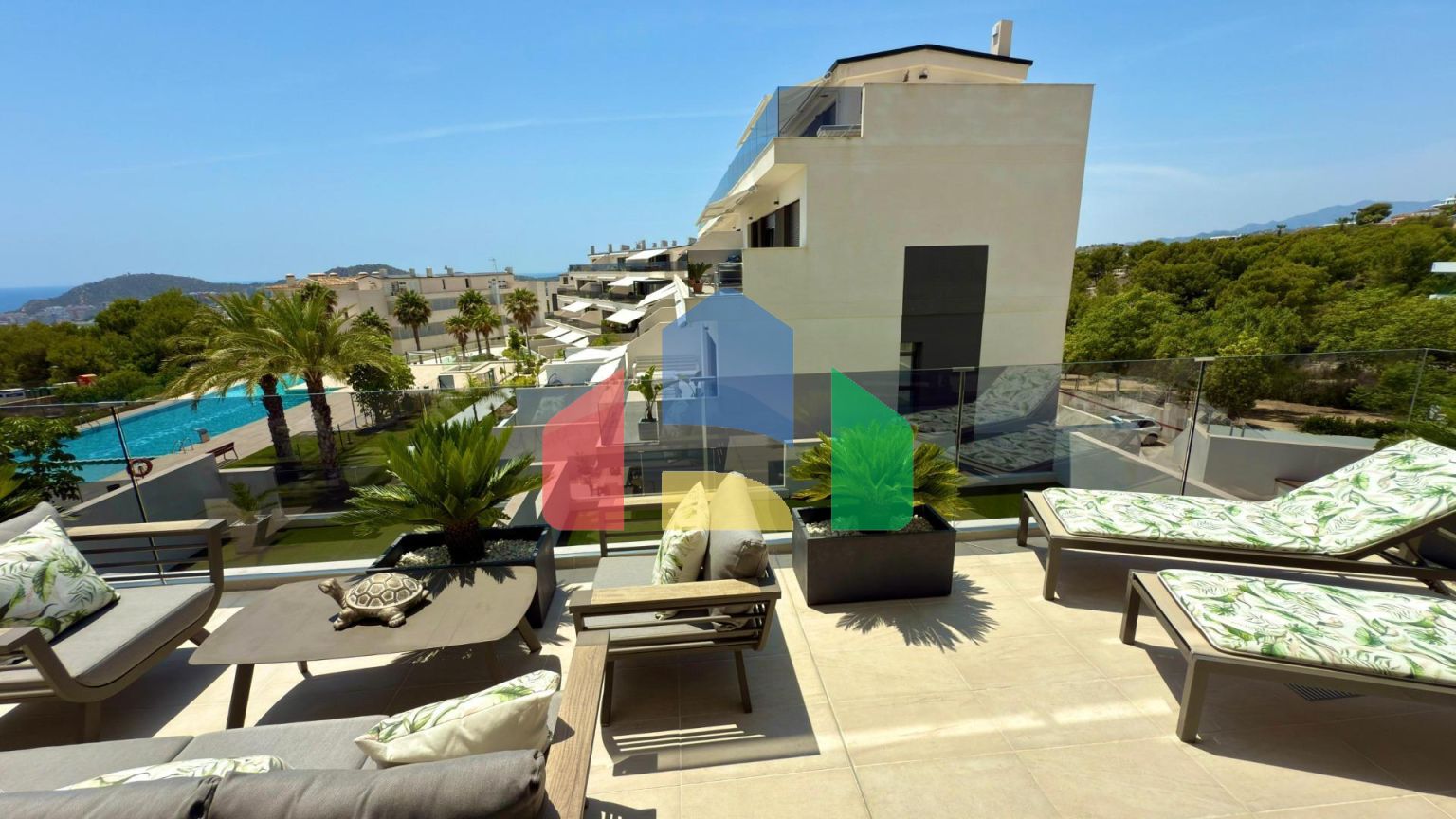 Мечтайте о виде на море: Живите в Mediterranean Views II