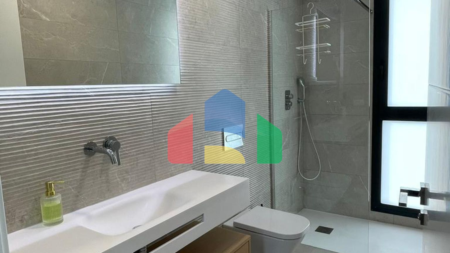 ВПЕЧАТЛЯЮЩАЯ СОВРЕМЕННАЯ ВИЛЛА ПОД КЛЮЧ