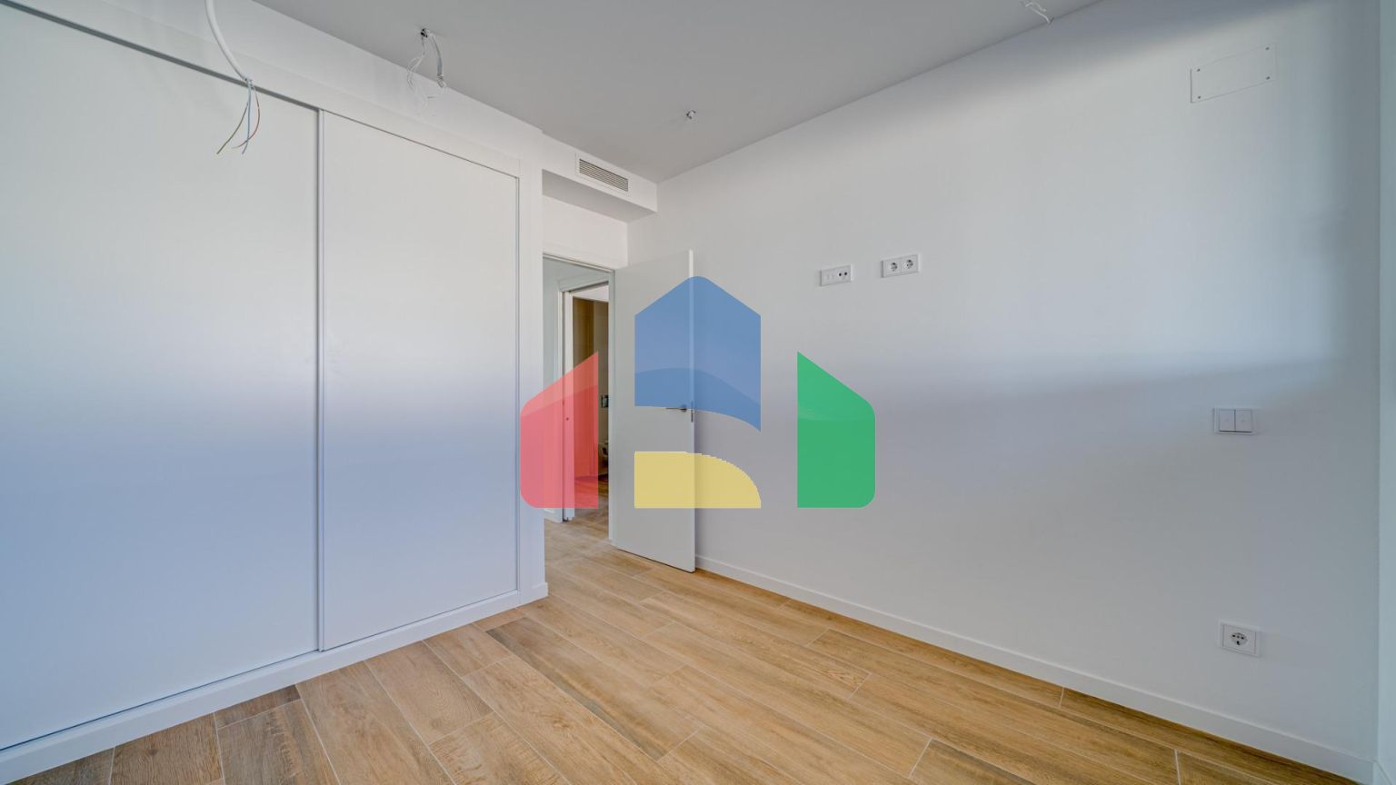 Просторный, новый дуплекс в Финестрате