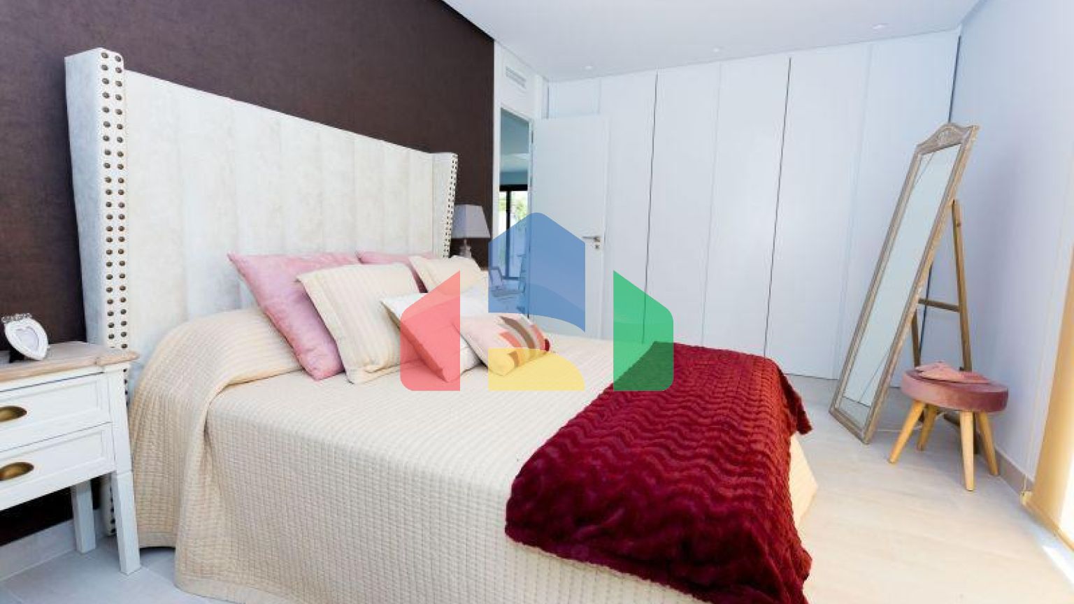 ВИЛЛА В ВЫСОКОКЛАССНОЙ УРБАНИЗАЦИИ