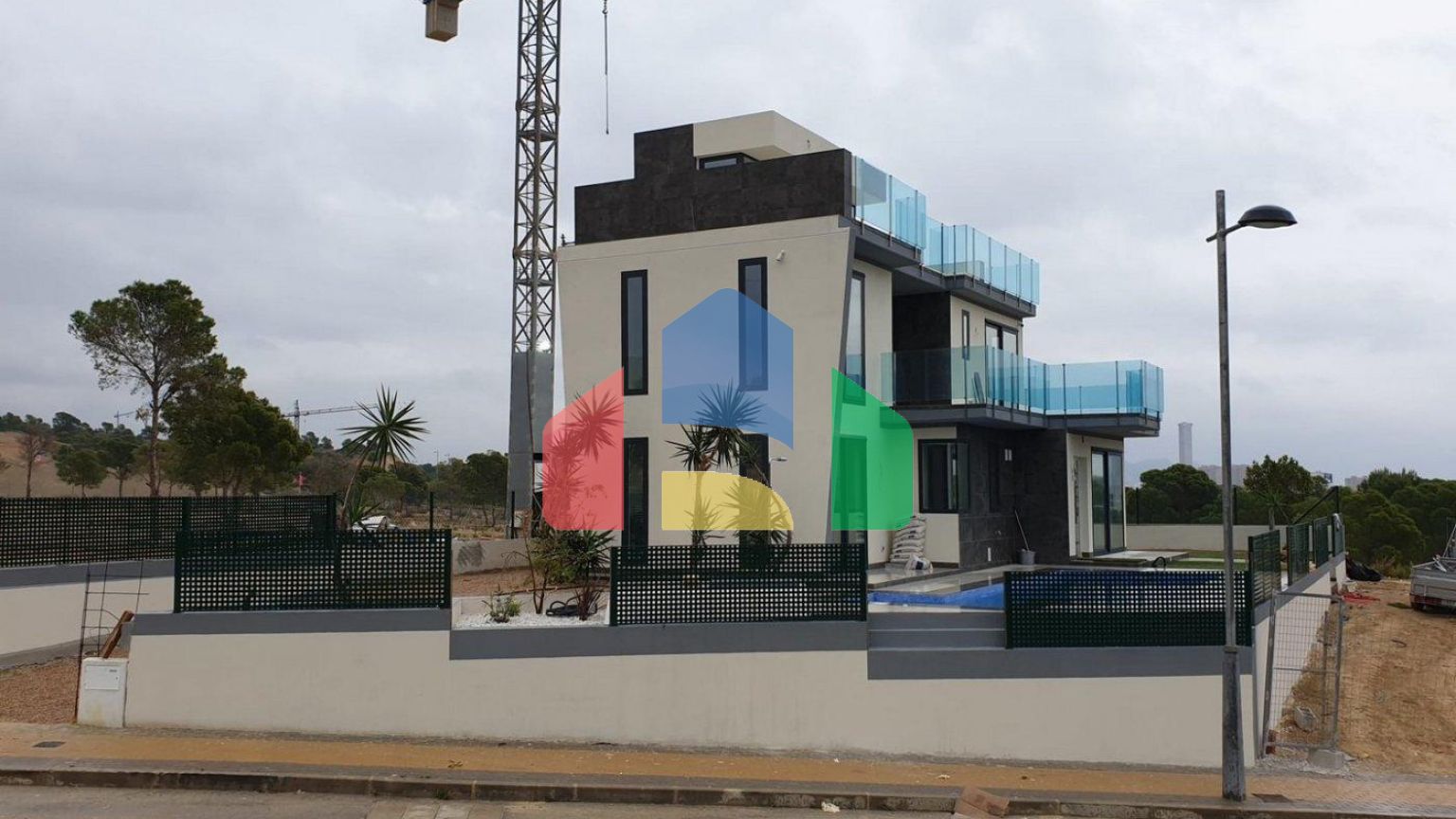 НОВЫЕ ВИЛЛЫ В ФИНЕСТРАТЕ