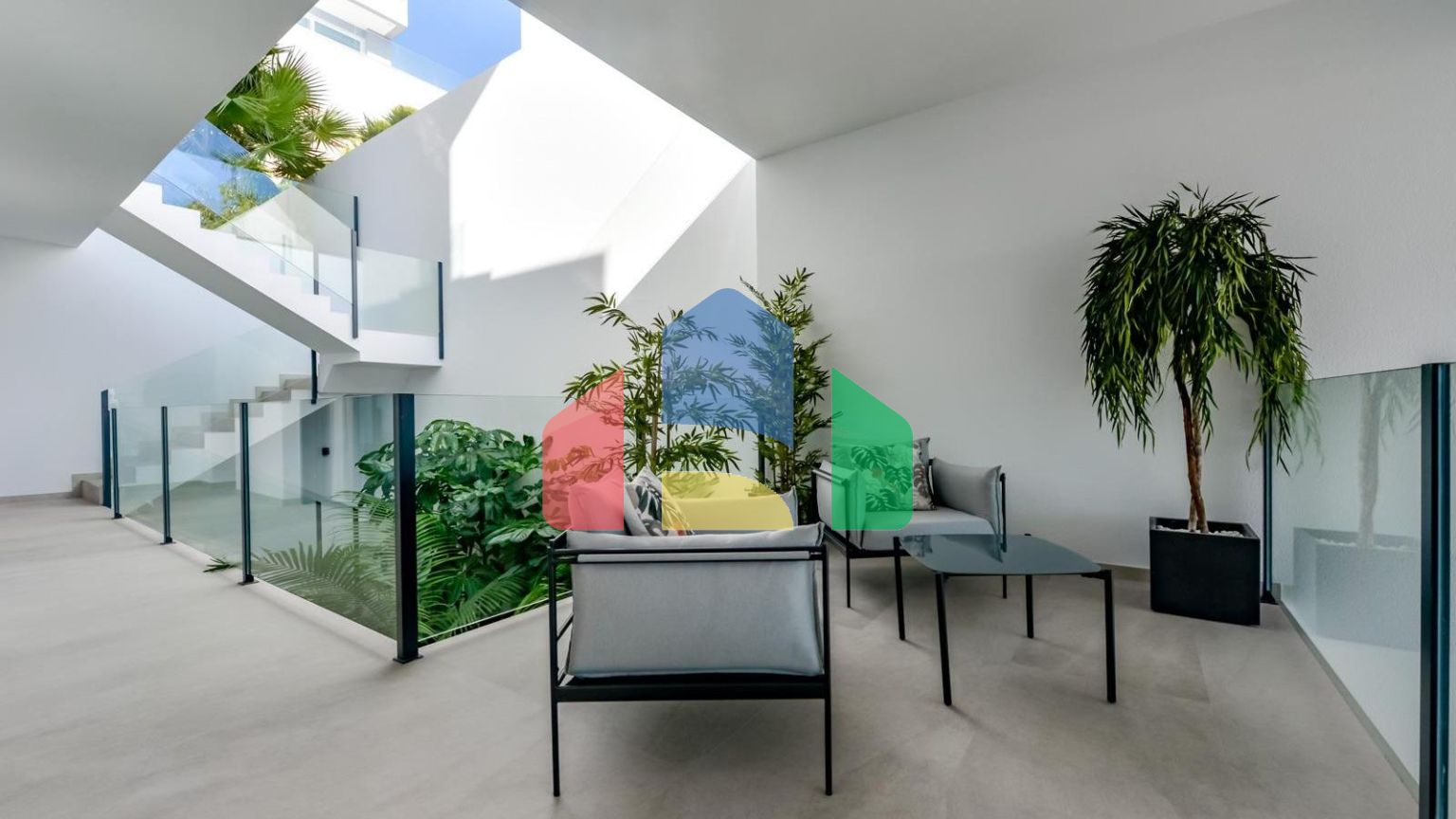 НОВАЯ РОСКОШНАЯ ВИЛЛА В ФИНЕСТРАТЕ С ВИДОМ НА МОРЕ