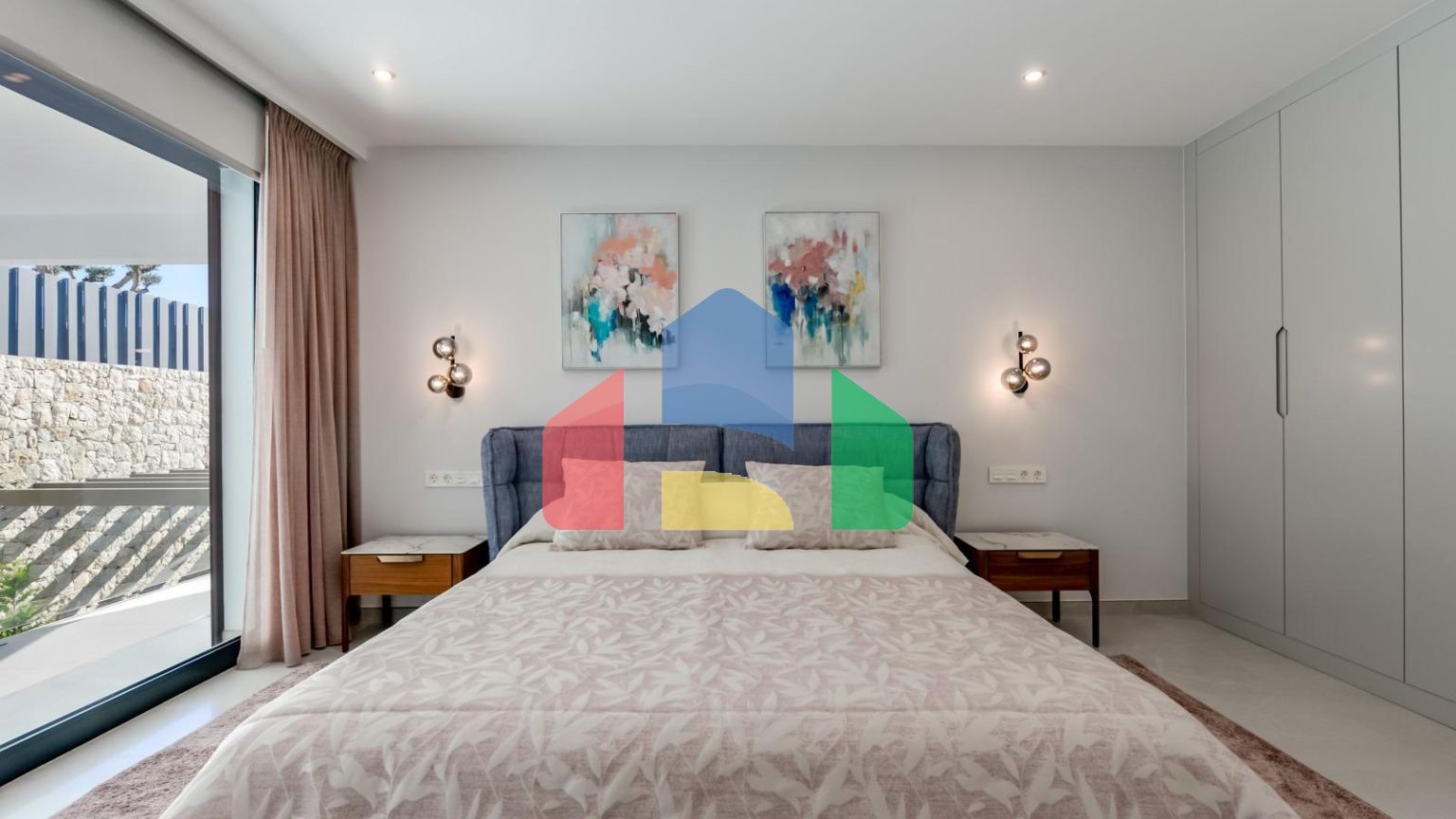 НОВАЯ РОСКОШНАЯ ВИЛЛА В ФИНЕСТРАТЕ С ВИДОМ НА МОРЕ