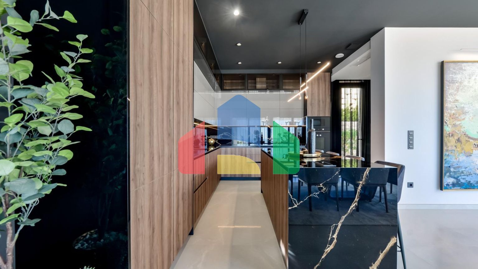 НОВАЯ РОСКОШНАЯ ВИЛЛА В ФИНЕСТРАТЕ С ВИДОМ НА МОРЕ