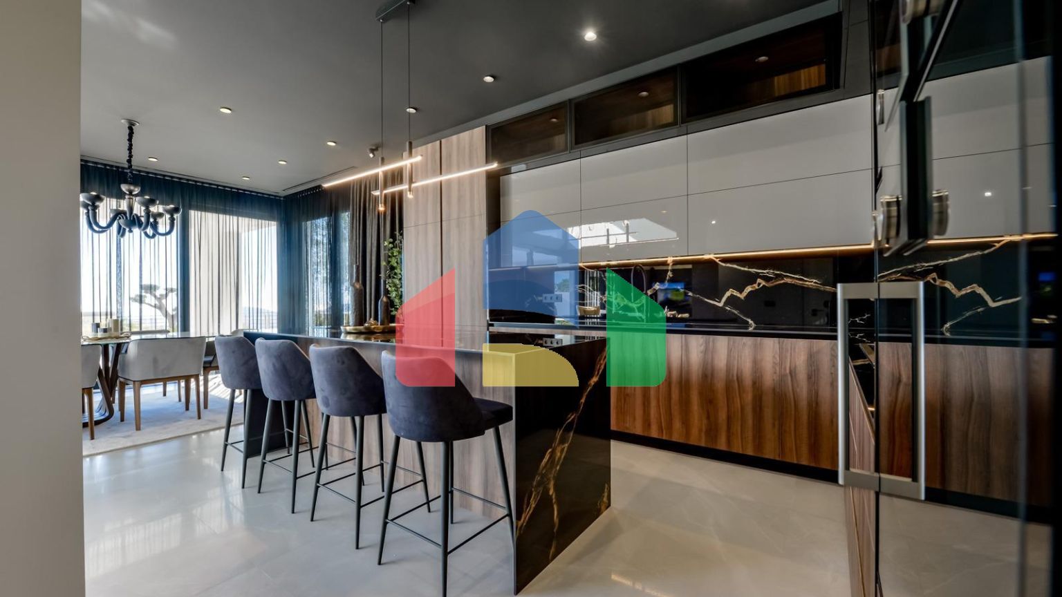 НОВАЯ РОСКОШНАЯ ВИЛЛА В ФИНЕСТРАТЕ С ВИДОМ НА МОРЕ