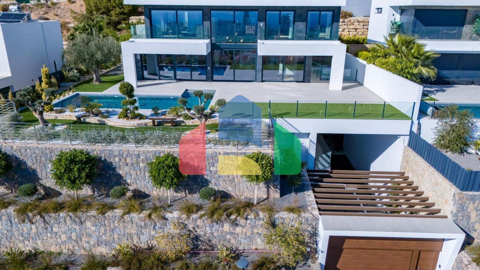 Вилла Roma: Эксклюзивность и Элегантность в Финестрате