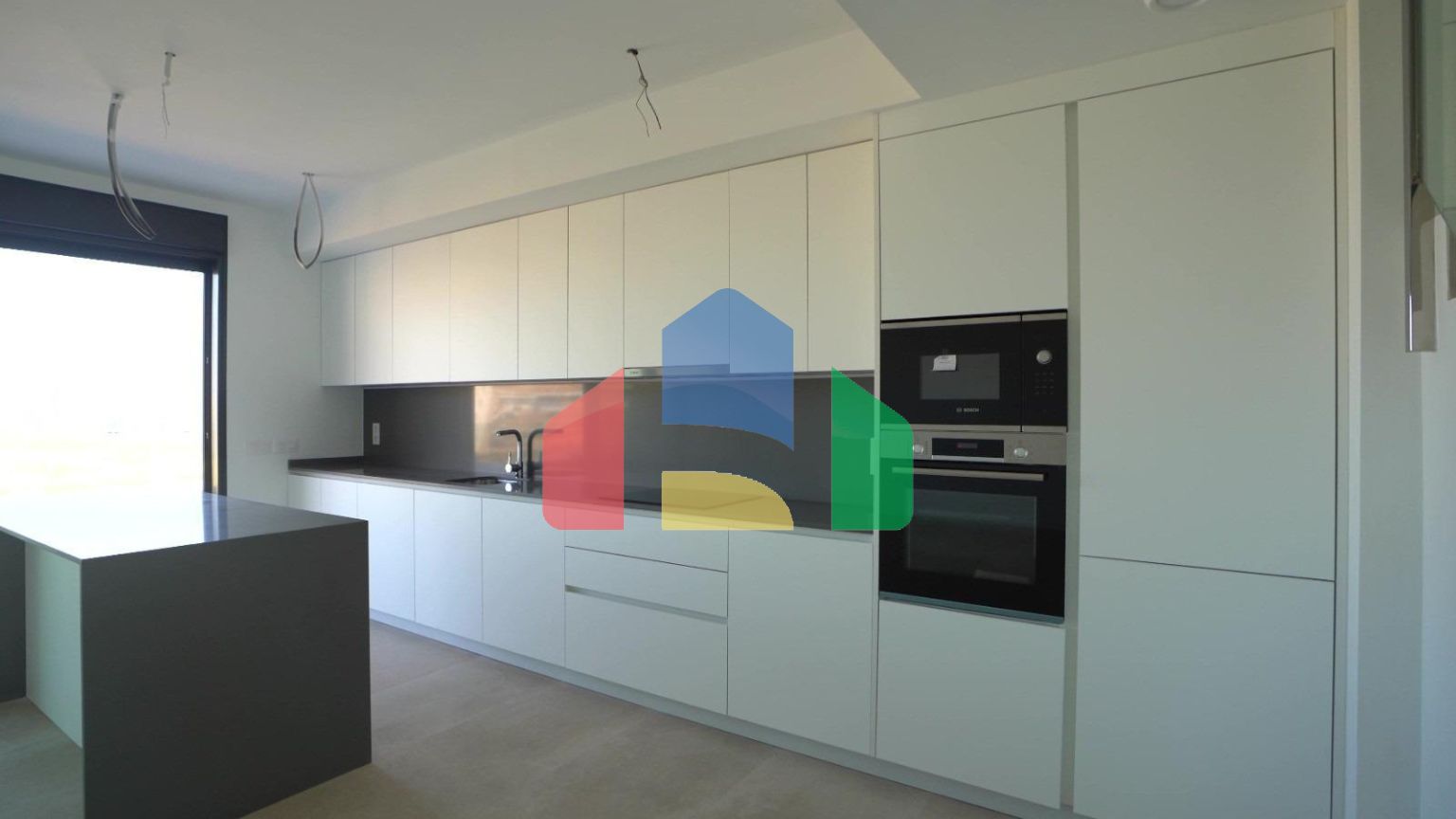 Роскошный двухуровневый пентхаус в Финестрате с потрясающим видом на море