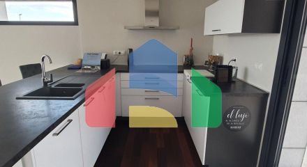 СОВРЕМЕННАЯ ВИЛЛА В НЕСКОЛЬКИХ МИНУТАХ ХОДЬБЫ ОТ БЕНИДОРМА!!!