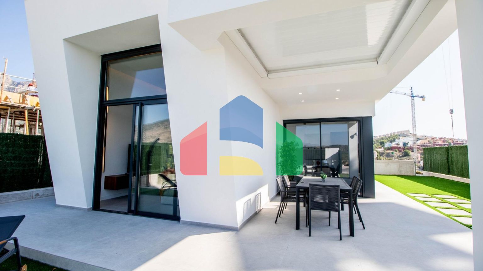 НОВЫЕ ВИЛЛЫ В ФИНЕСТРАТЕ