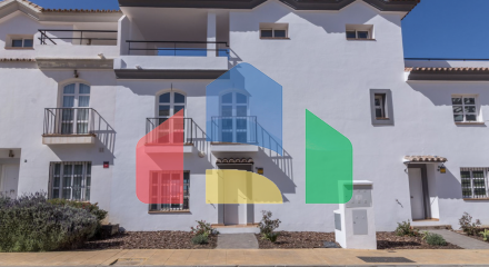 Потрясающий таунхаус с 4мя спальнями и панорамным видом на море