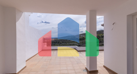 Потрясающий таунхаус с 4мя спальнями и панорамным видом на море Потрясающий таунхаус с 4мя спальнями и панорамным видом на море