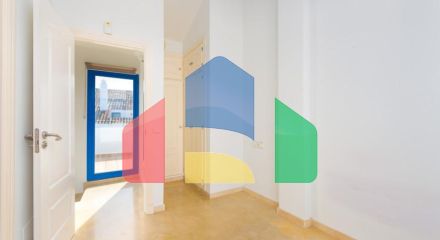 Стильный двухуровневый пентхаус с панорамным видом в Duquesa Golf Gardens