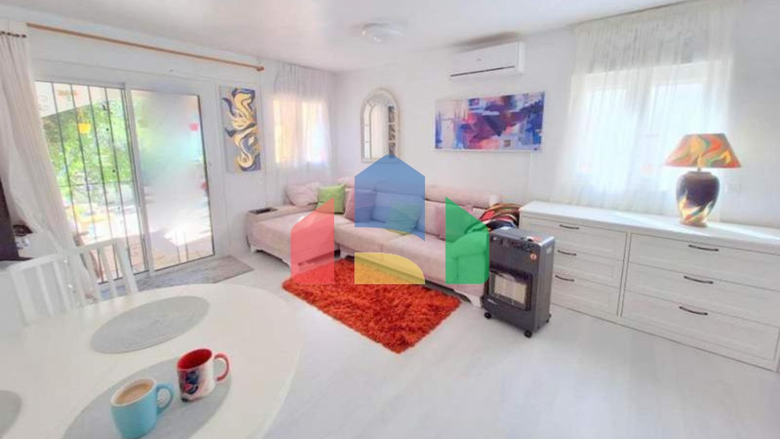 Очаровательный Андалузский Таунхаус с Видом на Море в Ла-Дукеса