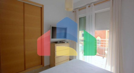 Spacious Apartment Steps from the Beach and Amenities in Sabinillas