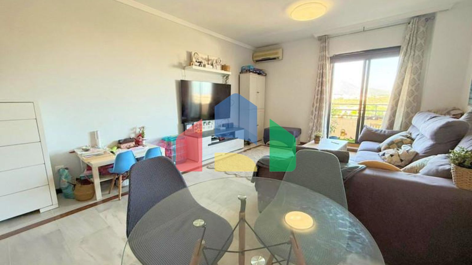 (EN) APARTMENT IN A PRIME LOCATION.