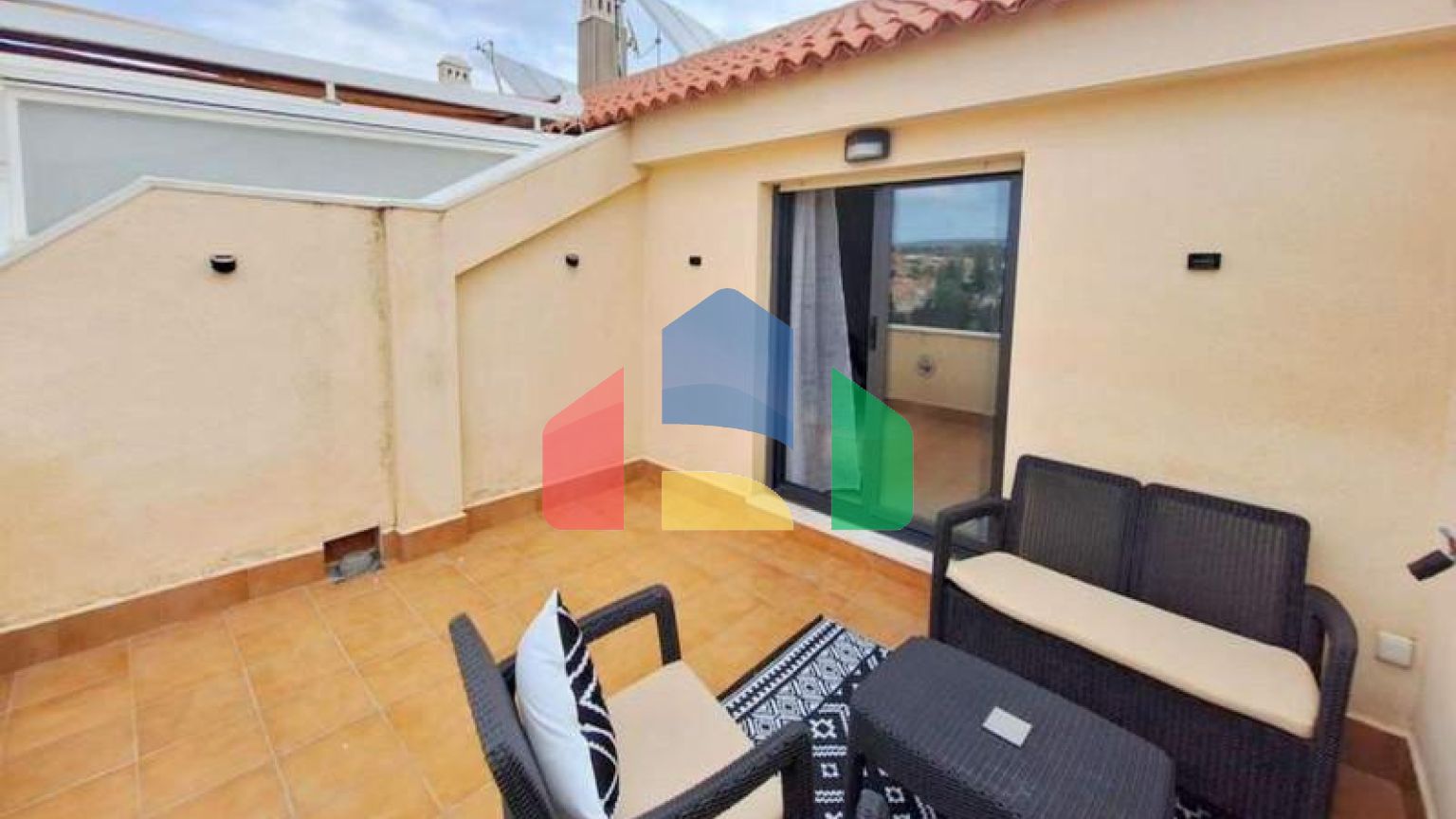 Солнечный Пентхаус в Самом Центре Сабинильяса – Рядом с Пляжем и Мариной