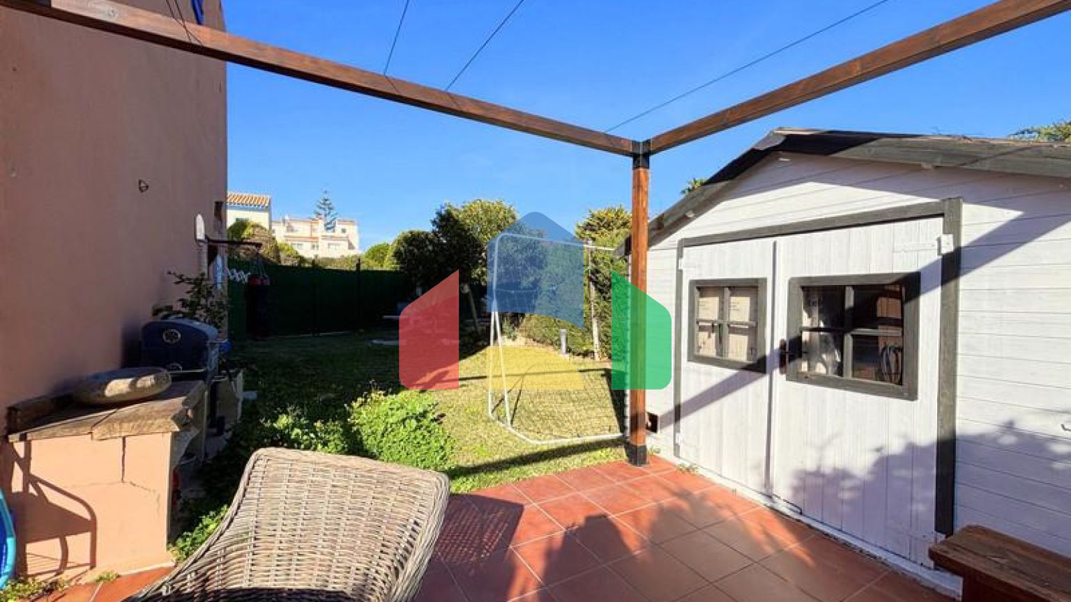 (EN) BEAUTIFUL TOWNHOUSE ON THE COSTA DEL SOL: LUXURY AND COMFORT JUST STEPS FROM THE BEACH