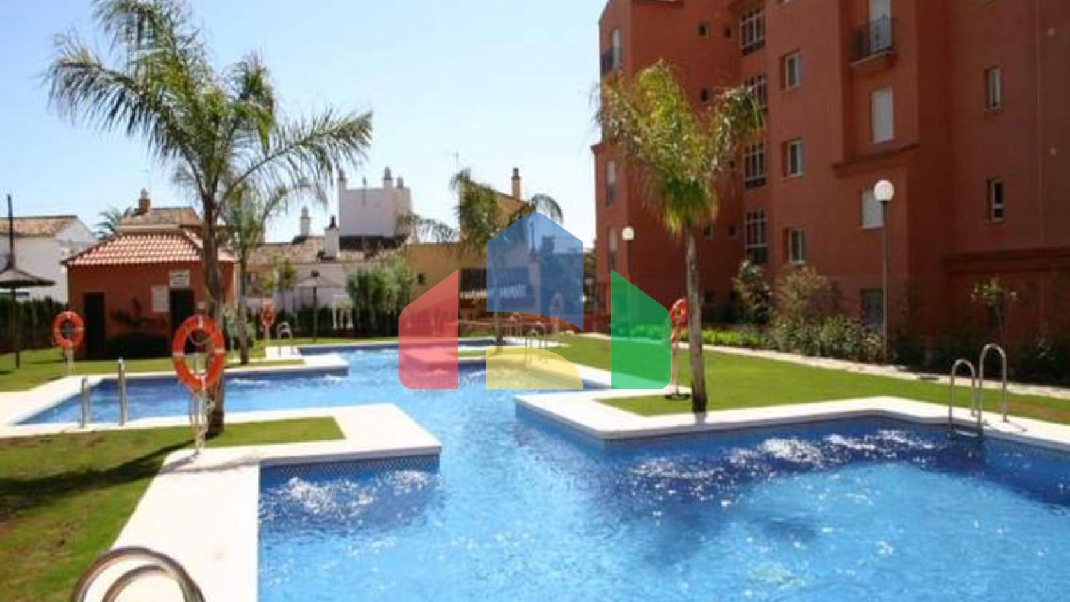 Светлая Угловая Квартира с Видами на Виноградник и Море в Ла-Дукеса