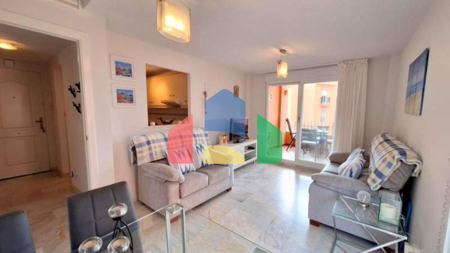 Светлая Угловая Квартира с Видами на Виноградник и Море в Ла-Дукеса