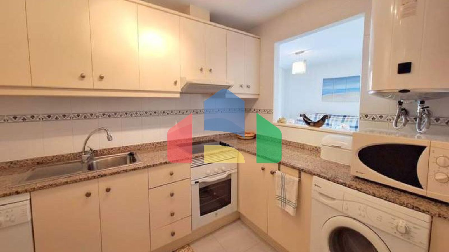 Светлая Угловая Квартира с Видами на Виноградник и Море в Ла-Дукеса