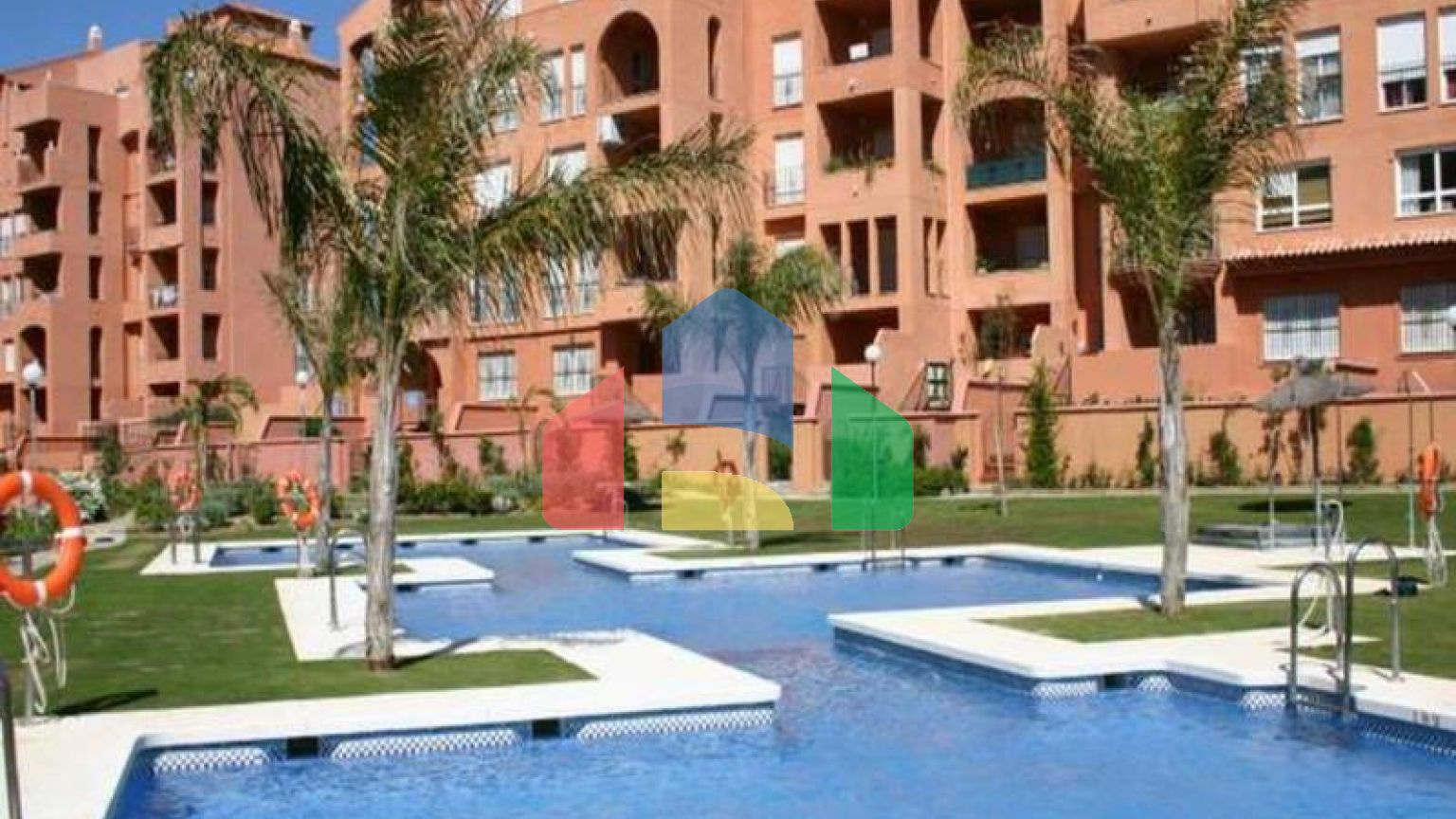 Светлая Угловая Квартира с Видами на Виноградник и Море в Ла-Дукеса