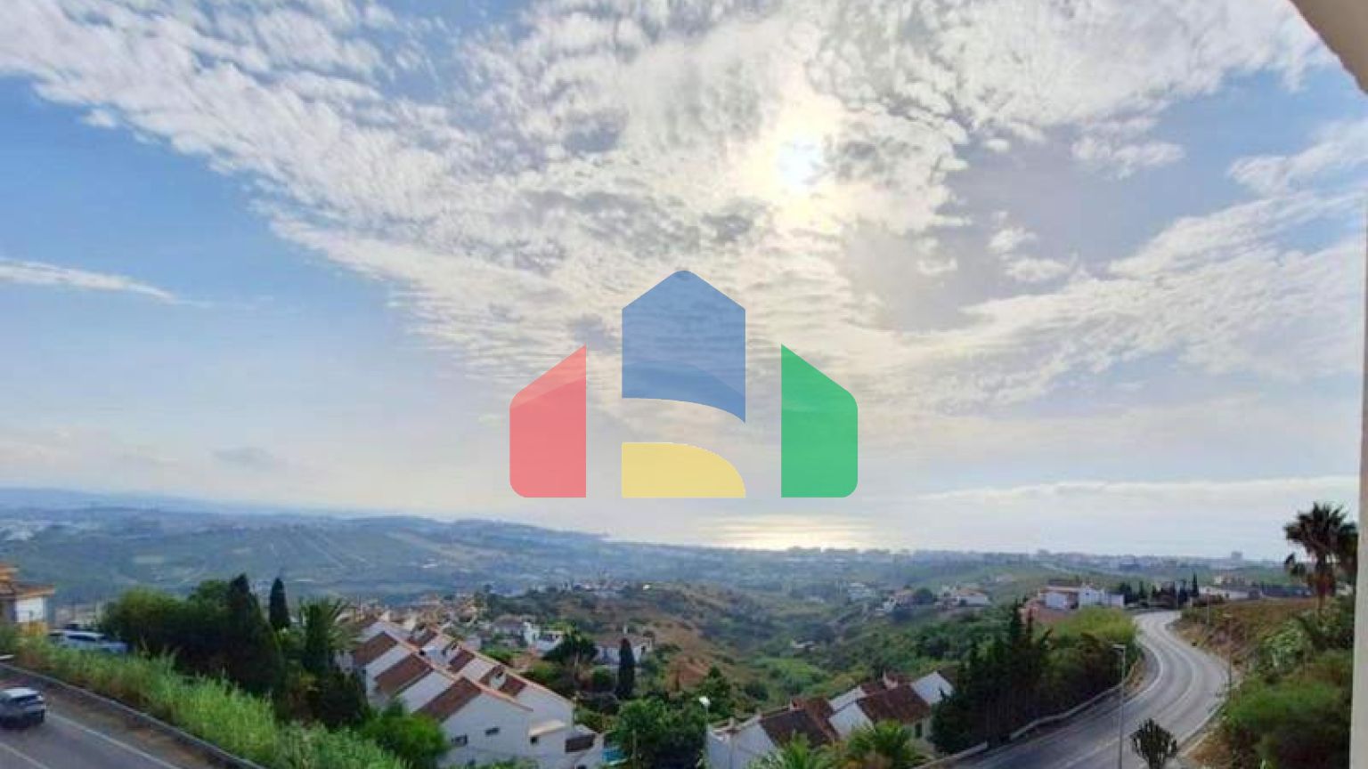 Просторный Таунхаус с Видом на Море в Манильве