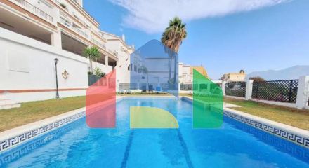 Просторный Таунхаус с Видом на Море в Манильве