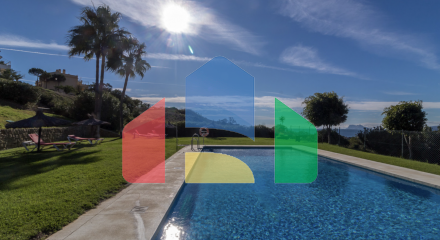 Квартира с 2 спальнями и 2 ванными комнатами с потрясающим видом на море.